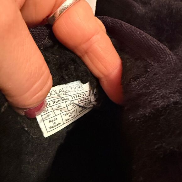 Koolaburra by UGG Black Suede Ankle Boots with Bow - 7 - Great Condition - Picture 8 of 8